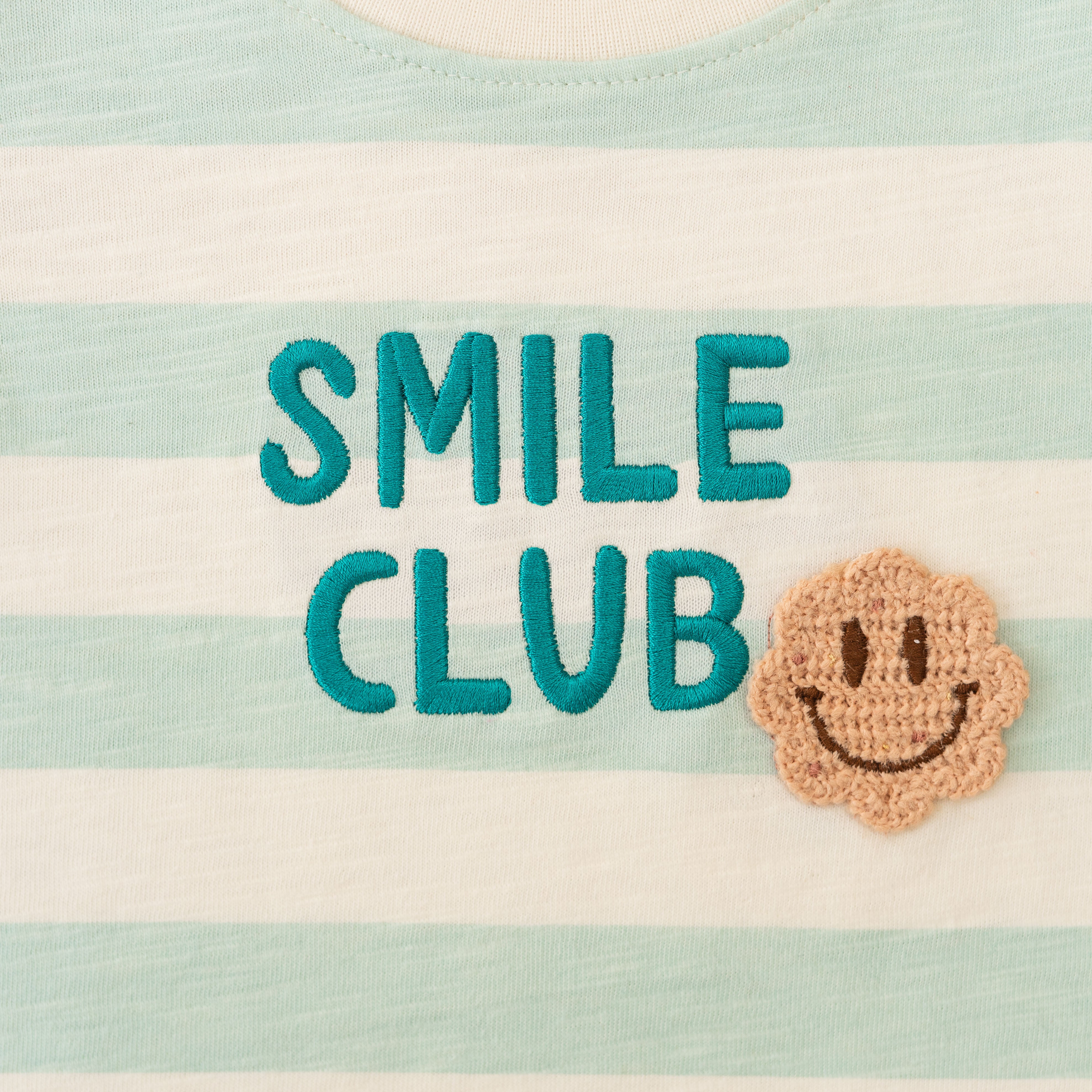 Crewneck White,L.blue stripes- Smile Club-27637