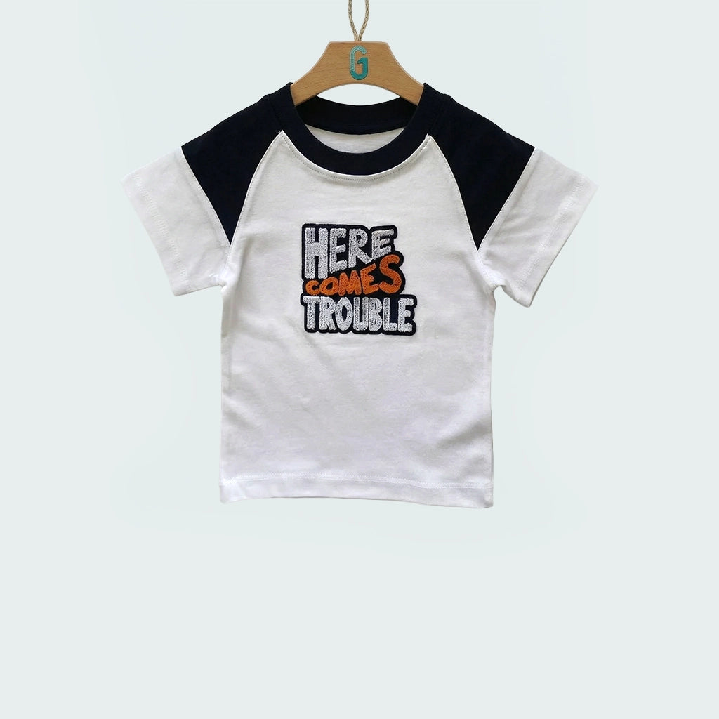 Crewneck White Here comes trouble - 28097