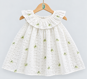 28228 - White Leaves Printed